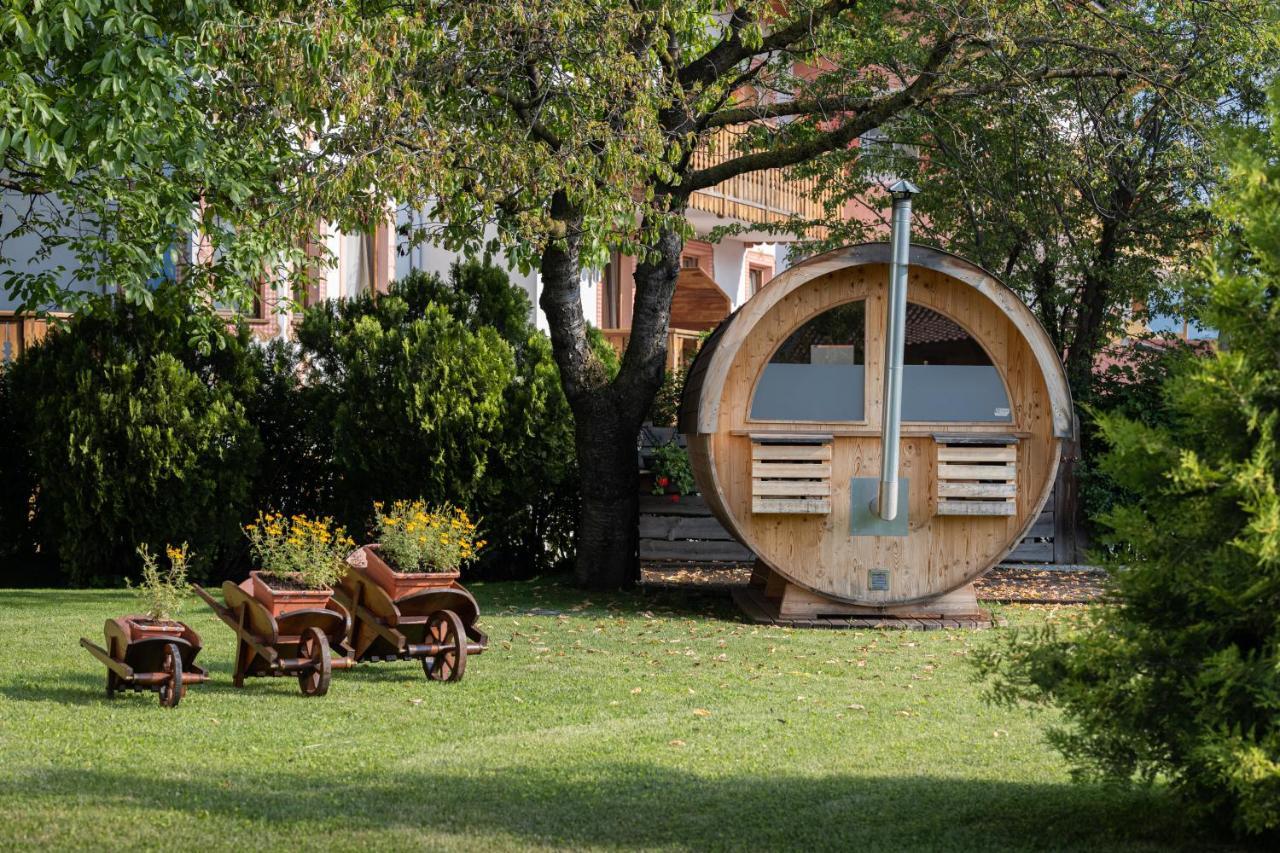 Piccolo Orso Bruno Bed & Breakfast กาวาเรโน ภายนอก รูปภาพ