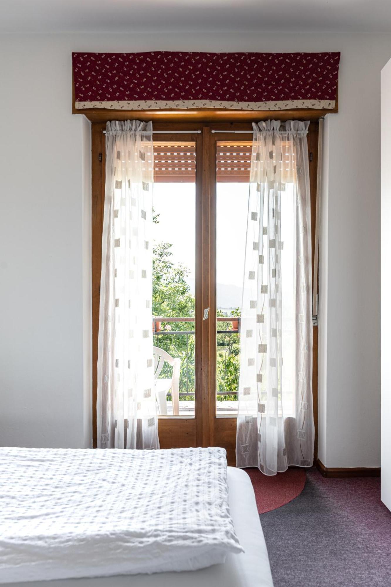 Piccolo Orso Bruno Bed & Breakfast กาวาเรโน ภายนอก รูปภาพ