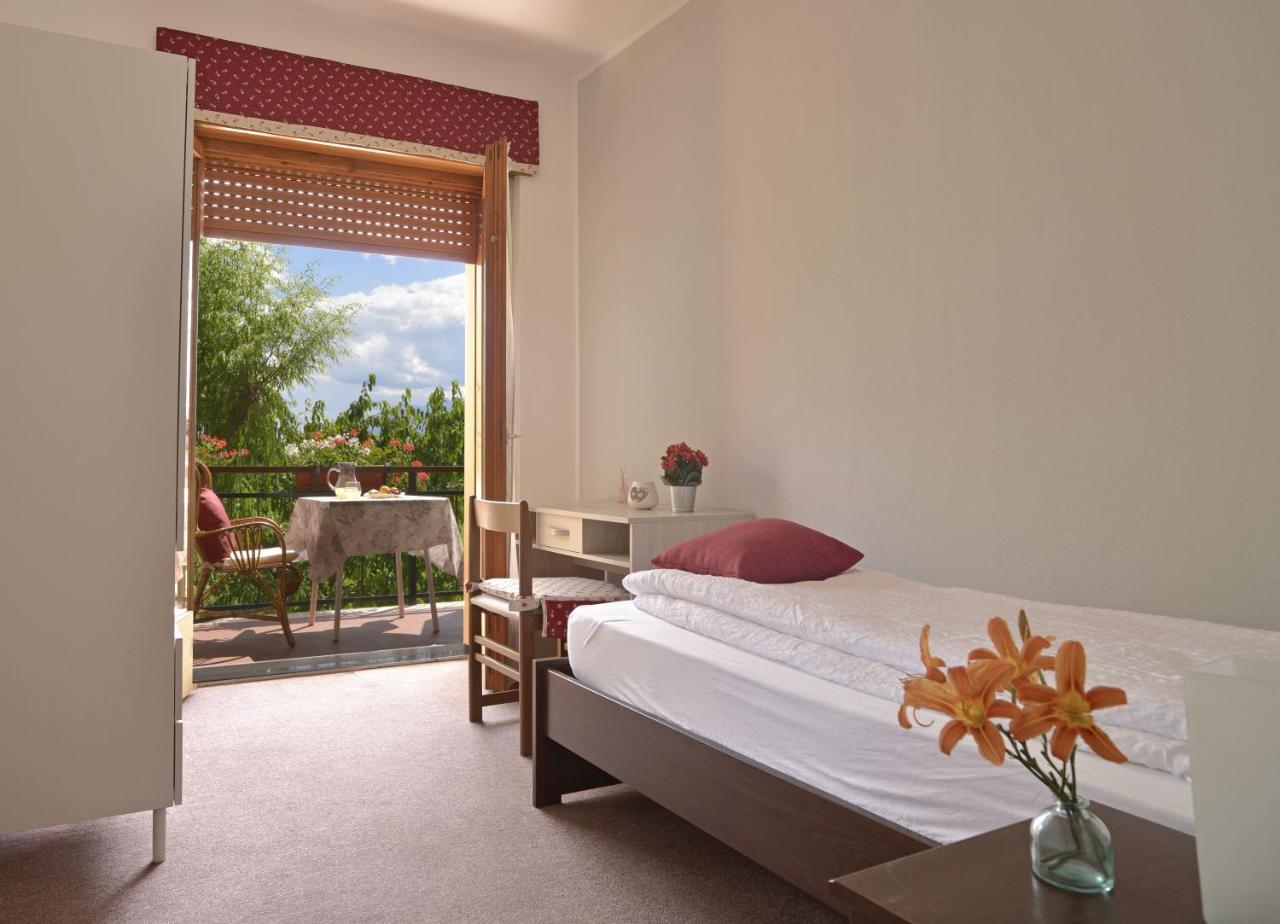 Piccolo Orso Bruno Bed & Breakfast กาวาเรโน ภายนอก รูปภาพ